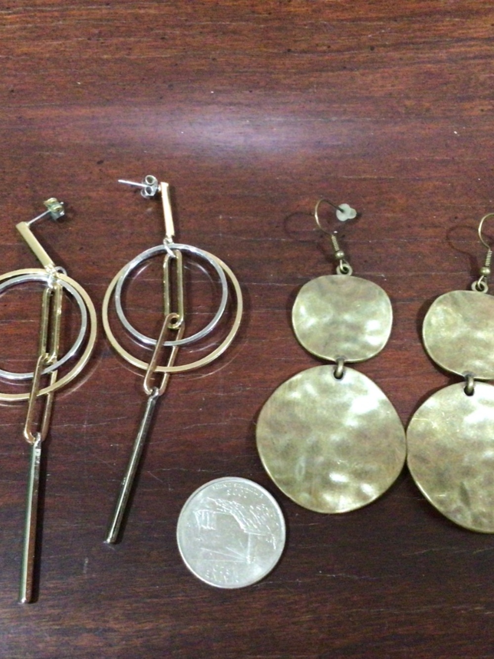 Lot of 10 pair of earrings. All Wearable. - Picture 6 of 6